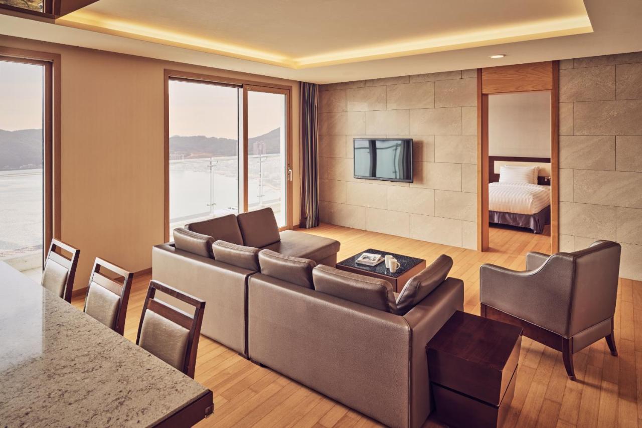 Hotel Sono Calm Geoje Esterno foto