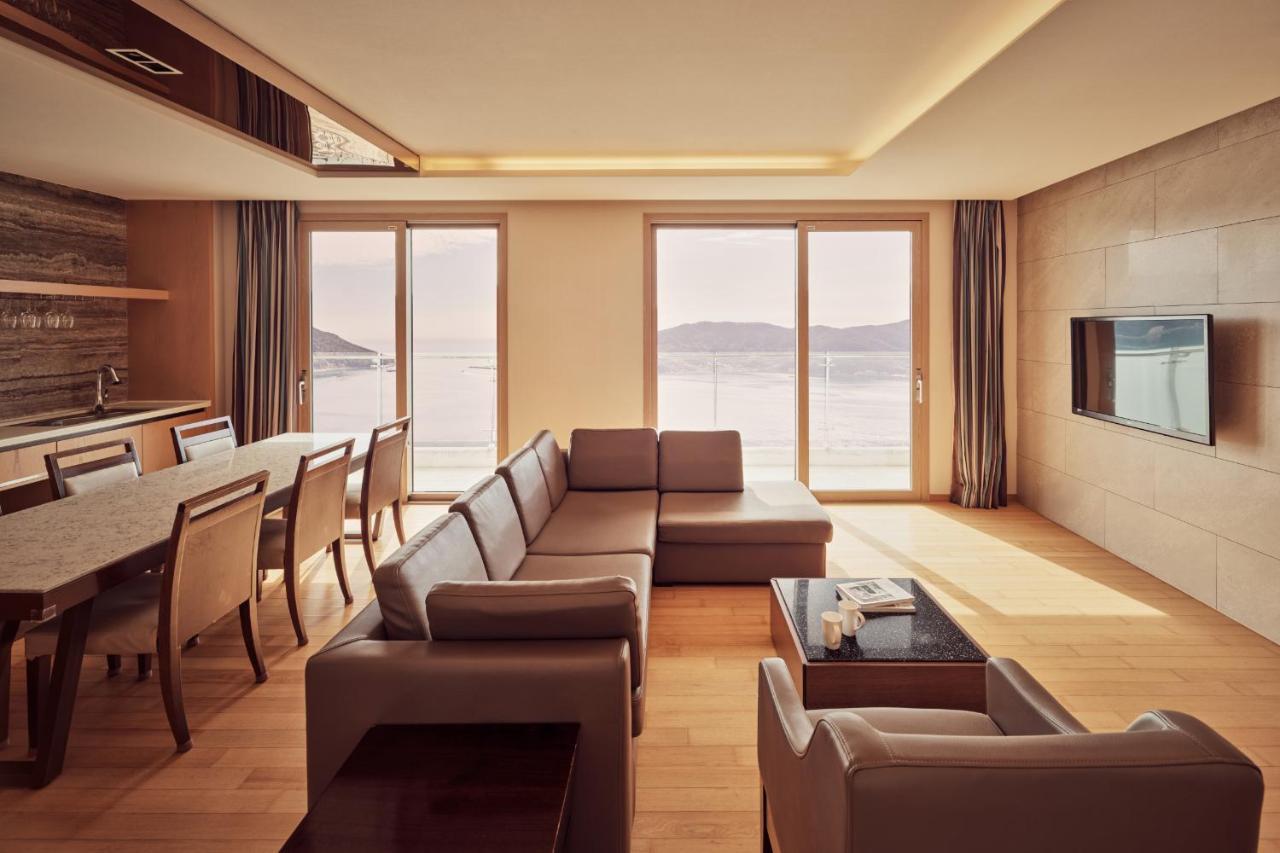 Hotel Sono Calm Geoje Esterno foto