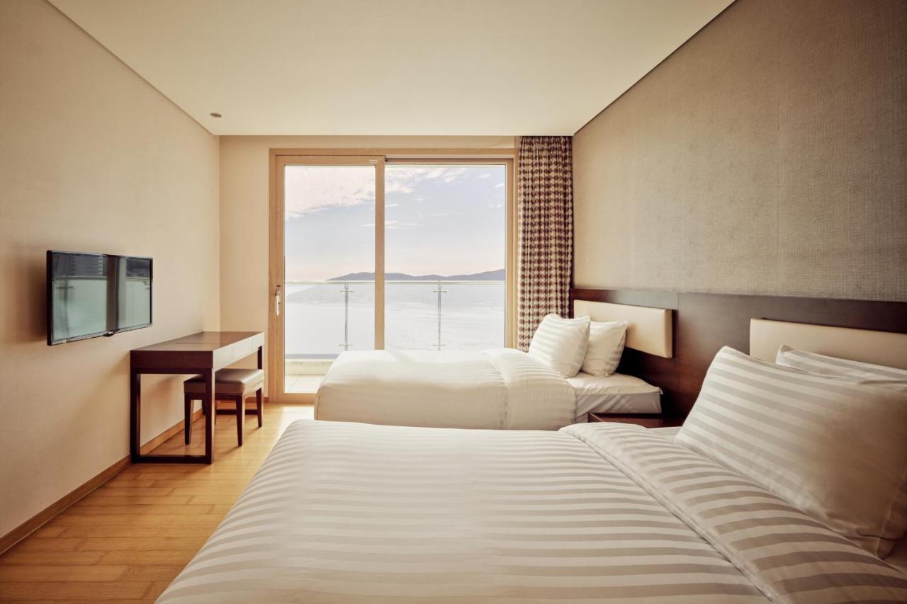 Hotel Sono Calm Geoje Esterno foto